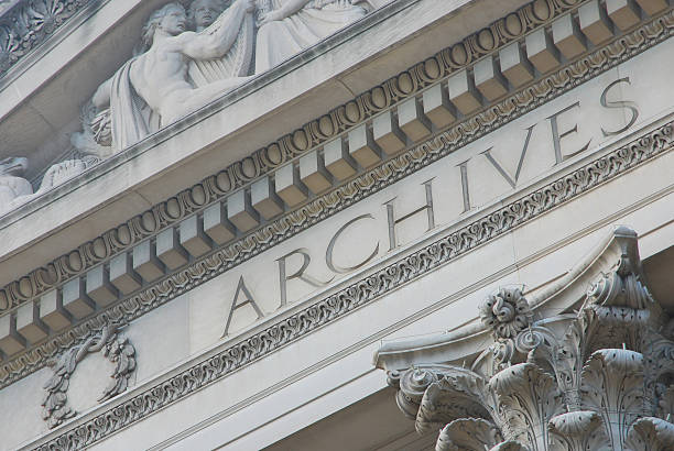 gli archivi nazionali, washington dc - column corinthian government building federal building foto e immagini stock