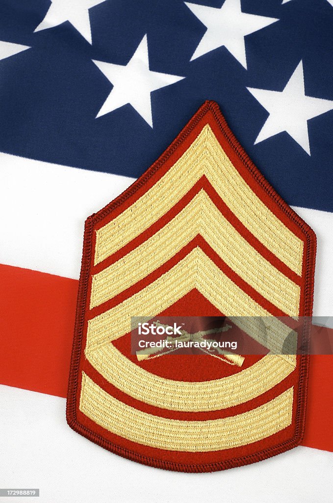 Estados Unidos Marine Gunnery sargento insignias y bandera - Foto de stock de Admiración libre de derechos