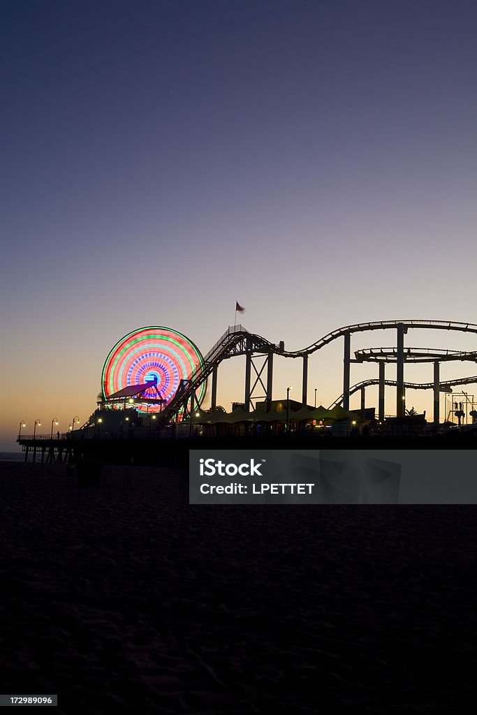 Santa Monica Pier lungo Exposer al crepuscolo - Foto stock royalty-free di California