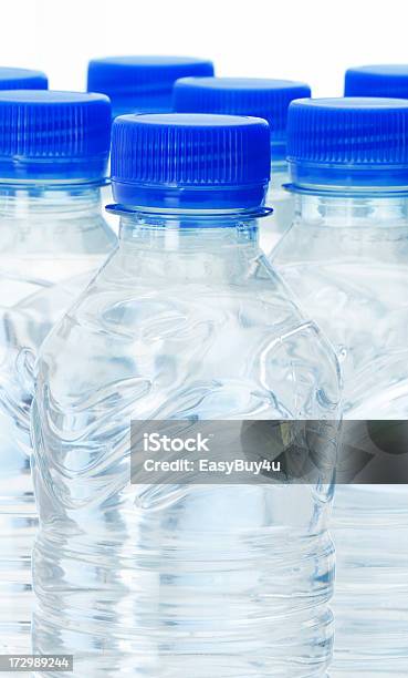 Бутылки С Водой — стоковые фотографии и другие картинки Без людей - Без людей, Бутылка, Бутылка воды