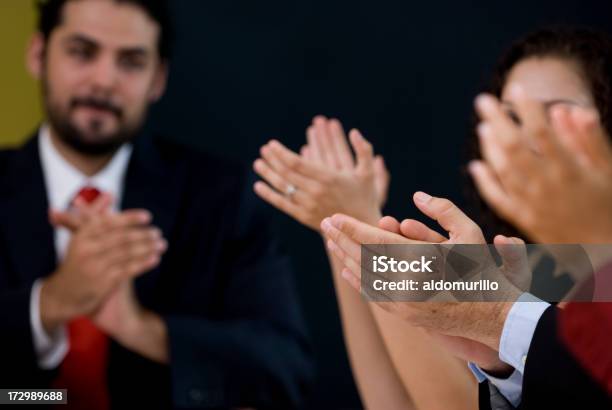 Herzlichen Glückwunsch Stockfoto und mehr Bilder von Anzug - Anzug, Applaudieren, Arbeitskollege