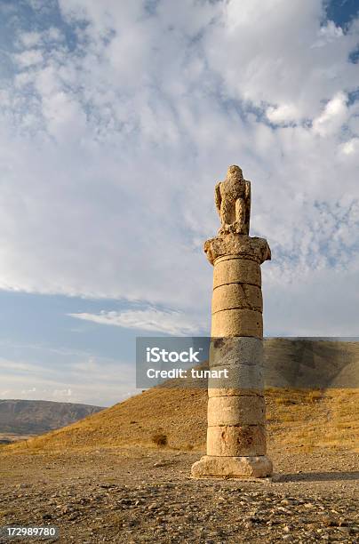 Foto de Karakus Tumulus Nemrut Adiyaman Turquia e mais fotos de stock de Anatólia - Anatólia, Anatólia Oriental, Antigo