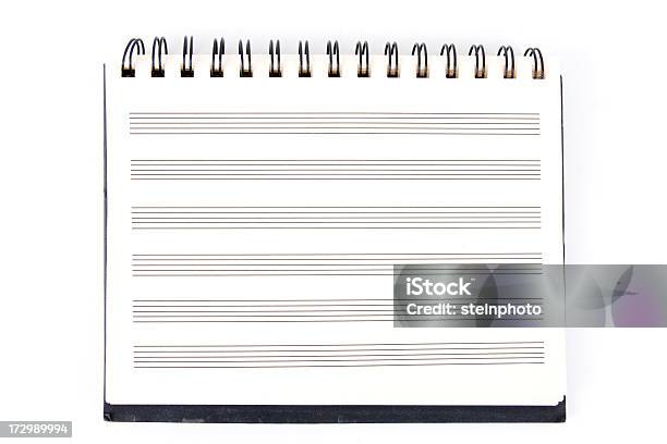 Vuoto Musica Manoscritto Pad - Fotografie stock e altre immagini di Blocco per appunti - Blocco per appunti, Carta, Composizione orizzontale
