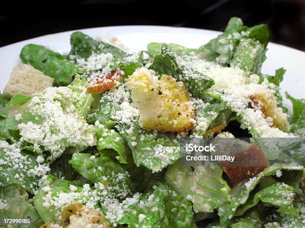Salada César - Fotografias de stock e mais imagens de Alface - Alface, Alface Romana, Alimentação Saudável