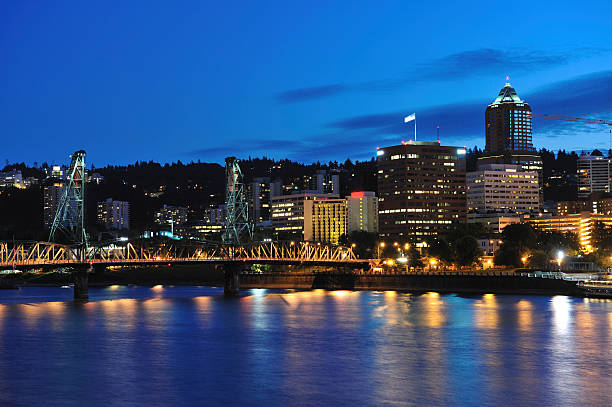 istock Hawthorne Bridge and Downtown Portland at Night 172991005