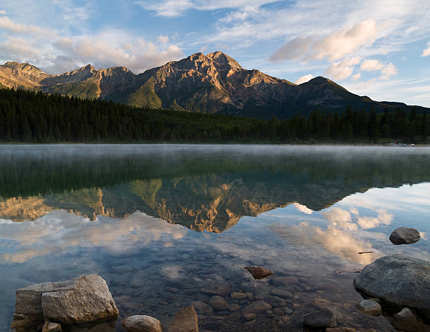 istock Misty Patricia Lake 172991111