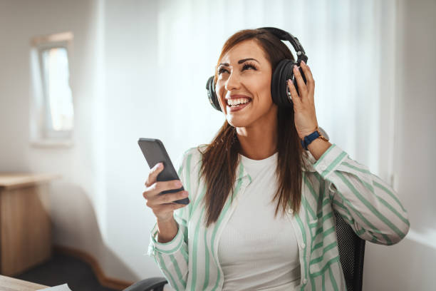 istock Music Motivate Me For Working 1729912978