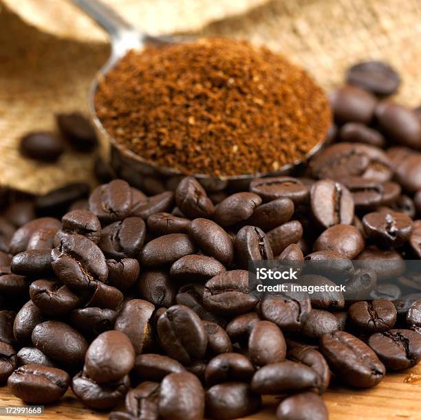 でコーヒー豆とアース - 挽いたコーヒーのストックフォトや画像を多数ご用意 - 挽いたコーヒー, カフェイン, コーヒー豆