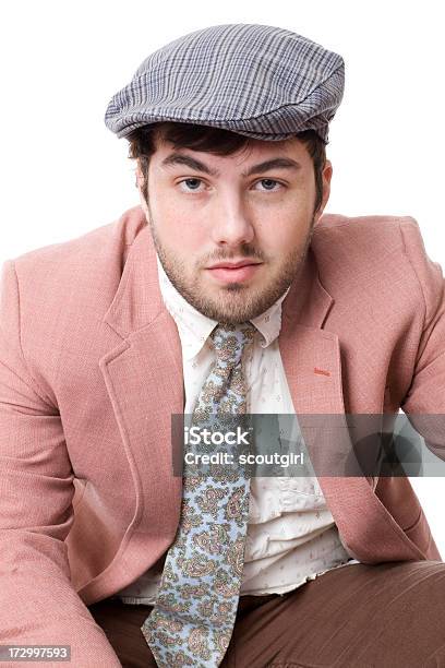 Dorky Dude Sonrisa Satisfecha Foto de stock y más banco de imágenes de 20 a 29 años - 20 a 29 años, Adulto, Adulto joven