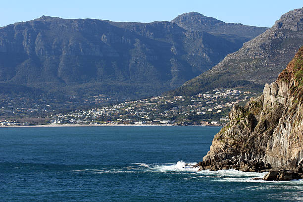 Hout Bay "Hout Bay as seen from Chapmans Peak drive near Cape Town, South Africa" chapmans peak drive stock pictures, royalty-free photos & images