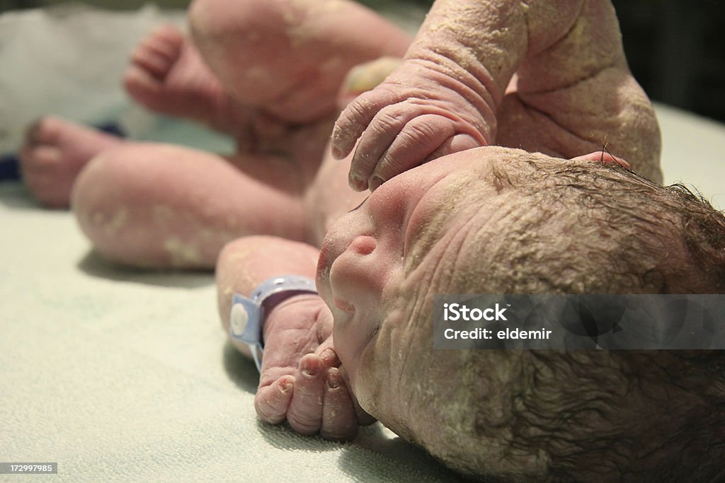 Bebé recién nacido durmiendo - Foto de stock de Bebé libre de derechos