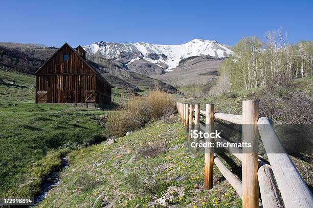 Cena Rural - Fotografias de stock e mais imagens de Agricultura - Agricultura, Ao Ar Livre, Azul