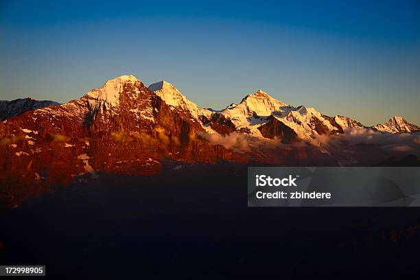 Alpengluehen Eiger Foto de stock y más banco de imágenes de Eiger - Eiger, Jungfrau, Monch