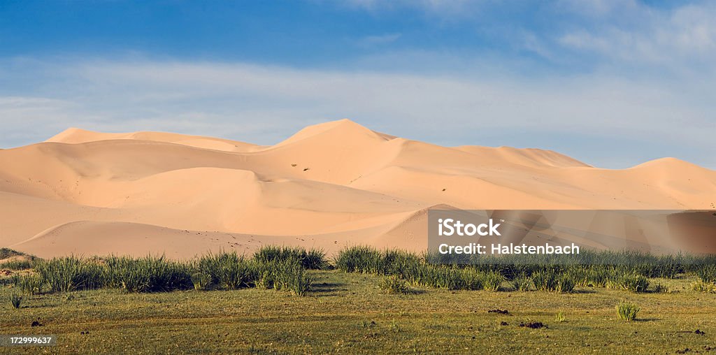 Песчаная дюна - Стоковые фото Азия роялти-фри