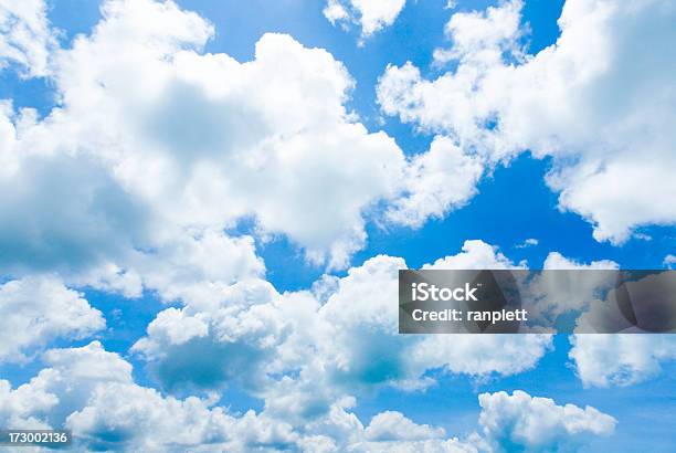 Foto de Nuvens Dramáticas e mais fotos de stock de Nuvem - Nuvem, Olhar para Cima, Cloudscape