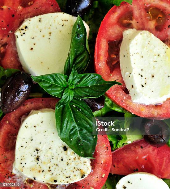 Frescos Caprese - Fotografias de stock e mais imagens de Azeite - Azeite, Azeitona, Azeitona Verde