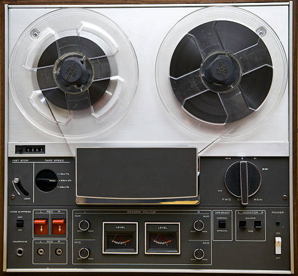 istock Vintage Reel-to-Reel Tape Player 173003338