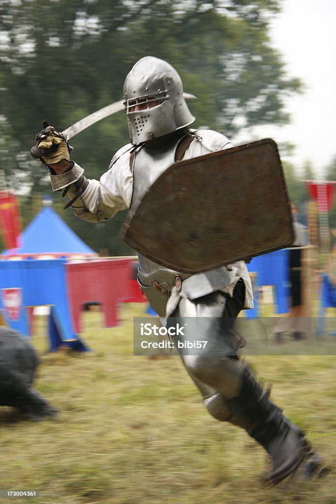 Attacco knight - Foto stock royalty-free di Aggressione