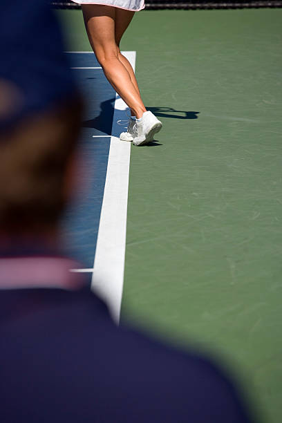 błąd stóp - referee rear view back sport zdjęcia i obrazy z banku zdjęć