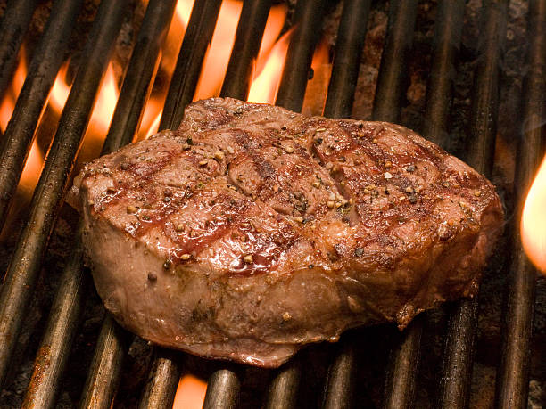 steak de faux-filet de bœuf grillé - Photo