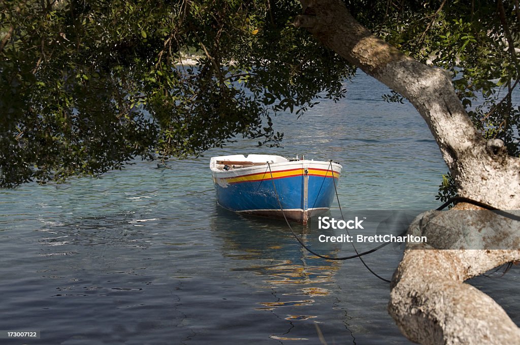 Bateau de pêche grec) - Photo de Arbre libre de droits