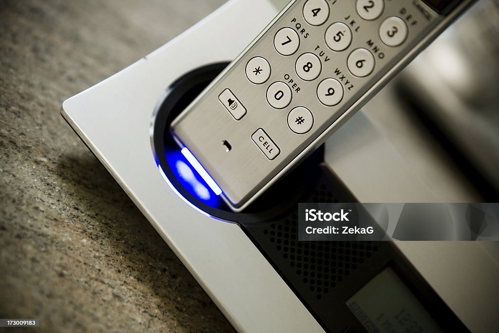 Telefono Cordless con docking station - Foto stock royalty-free di Affari