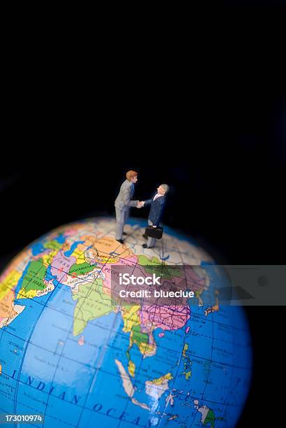 Partnerschaft Stockfoto und mehr Bilder von Globus - Globus, Hände schütteln, Planet