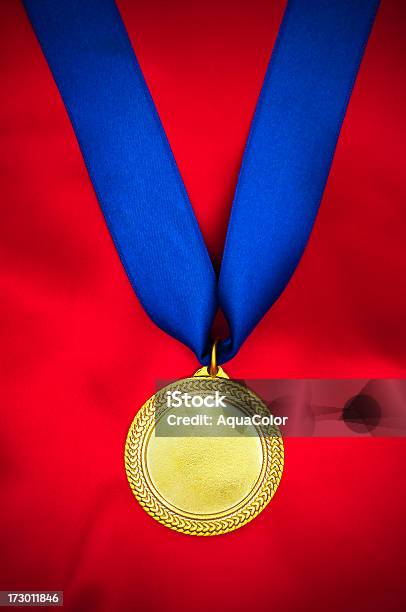 Medalla De Oro Foto de stock y más banco de imágenes de Medalla - Medalla, En blanco, Escarapela