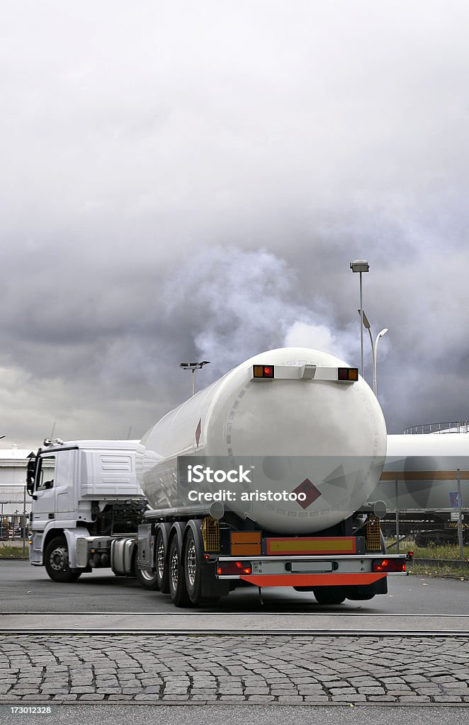 Tanklastwagen - Lizenzfrei Benzin Stock-Foto