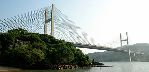 Ponte suspensa em Hong Kong - fotografia de stock