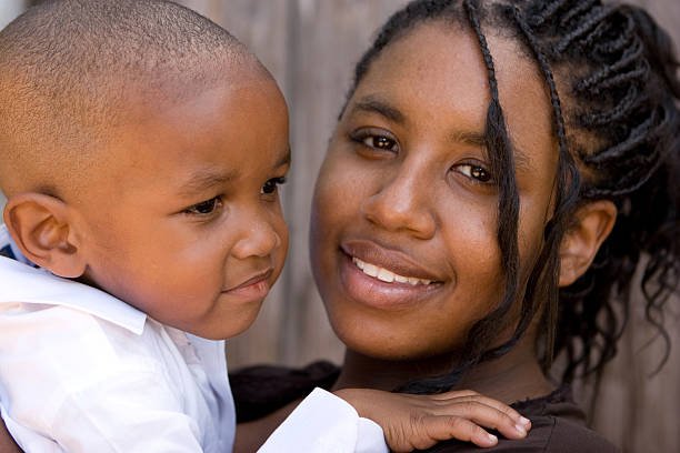 istock Teenage Mom 173016222