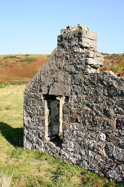 istock ruined cottage Llyen Peninsula North Wales 173016346