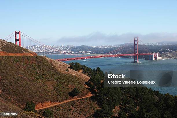 Puente Golden Gate Foto de stock y más banco de imágenes de Agua - Agua, Aire libre, Bahía