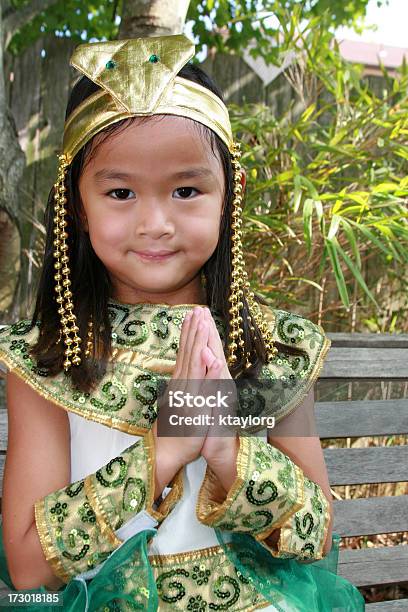 Asiatico Bambino Vestito Come Cleopatra - Fotografie stock e altre immagini di Costume - Costume, Costume d'epoca, Bambine femmine