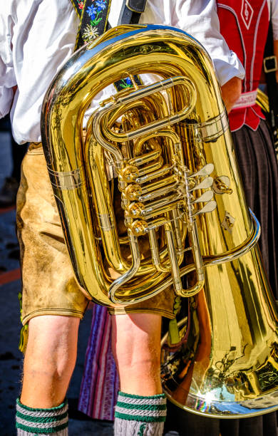 instrumento musical típico de una banda de música bávara - musical band marching band old marching fotografías e imágenes de stock