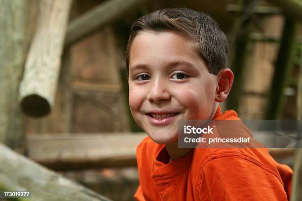 Foto de Feliz Retrato e mais fotos de stock de 6-7 Anos - 6-7 Anos, Bonito - pessoa, Cabelo Castanho