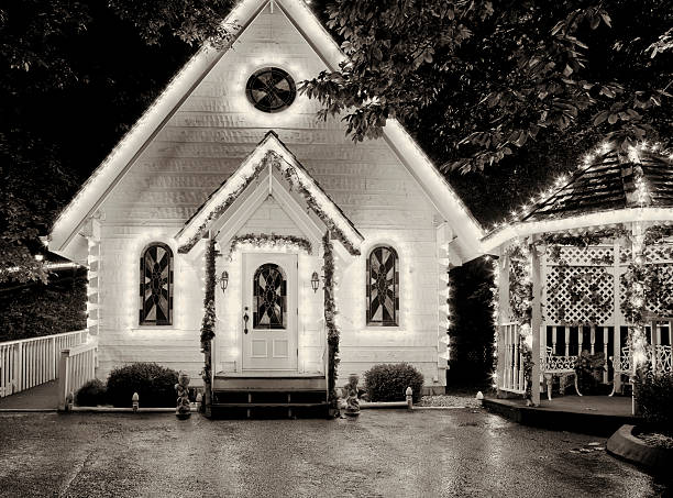 kaplica miłości serii - wedding gatlinburg outdoors night zdjęcia i obrazy z banku zdjęć
