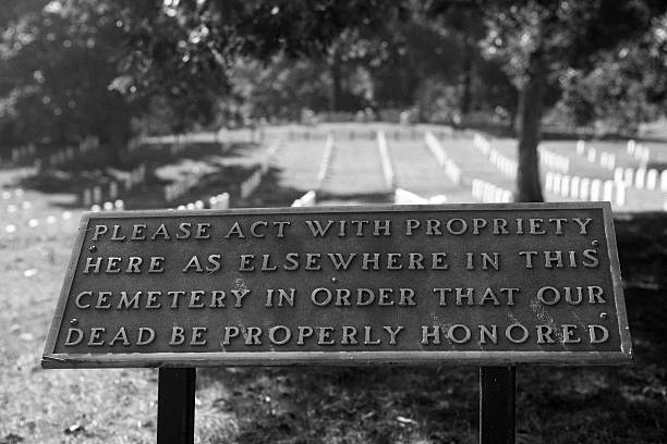istock Sign at Arlington Cemetery 173019990