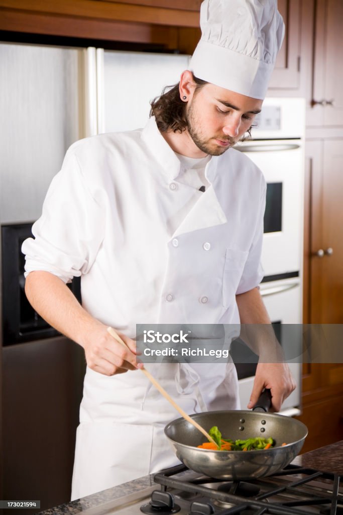 Koch bei der Arbeit in der Küche - Lizenzfrei Kochberuf Stock-Foto