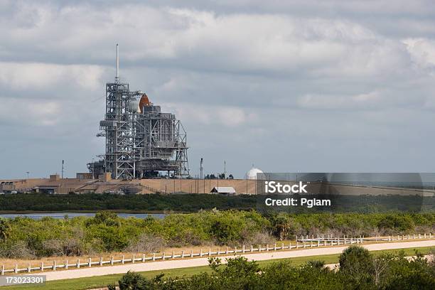 Space Shuttle On The Launch Pad Stock Photo - Download Image Now - Ship Launch, Taking Off - Activity, Space Shuttle