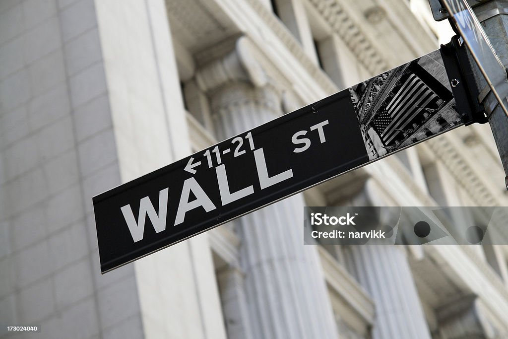 Wall Street señal - Foto de stock de Wall Street libre de derechos