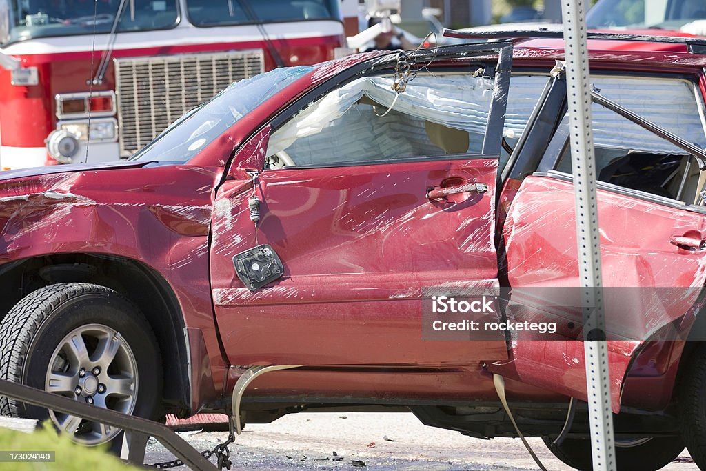 Красный автомобиль аварии, переносимые - Стоковые фото Мотоспорт роялти-фри