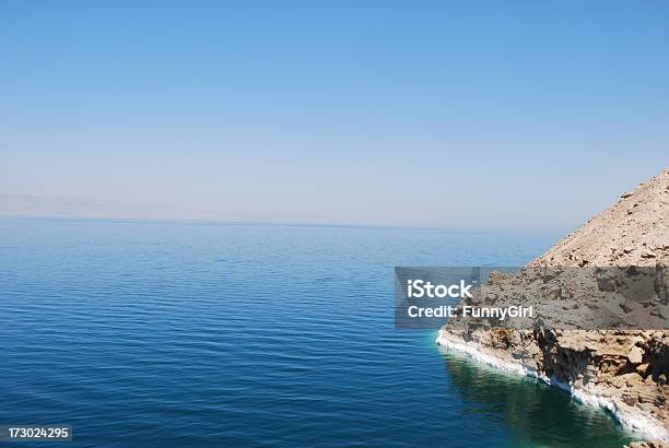 Dem Toten Meer Stockfoto und mehr Bilder von Auf dem Wasser treiben - Auf dem Wasser treiben, Aussicht genießen, Bibel