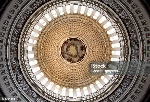 Capitol Dome - Fotografie stock e altre immagini di Capitol Building - Capitol Building, Cerchio, Cupola