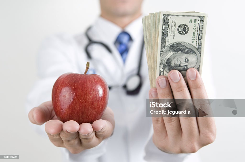 Atención médica por el dinero - Foto de stock de Dinero libre de derechos