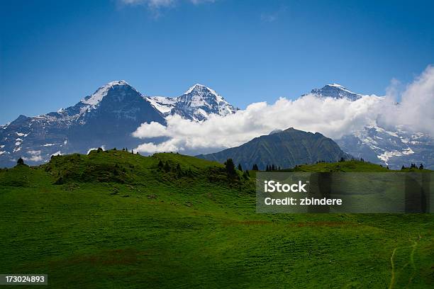 Photo libre de droit de Eiger Le Monch Et Jungfrau banque d'images et plus d'images libres de droit de Le Monch - Le Monch, Mont Eiger, Mont Jungfrau