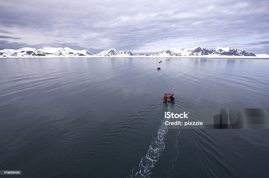 Изучение Арктический природный Richardlaguna - Стоковые фото Надувной плот роялти-фри