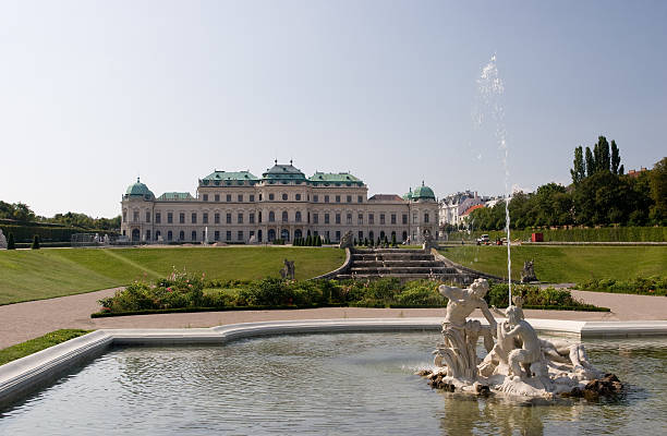 istock Belvedere Palace and Fountain 173025866