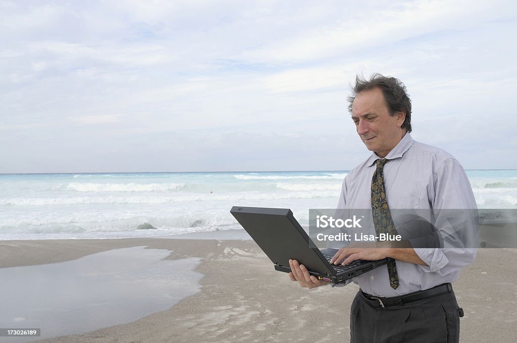 사업가 사용하여 PC 해변 - 로열티 프리 30-39세 스톡 사진