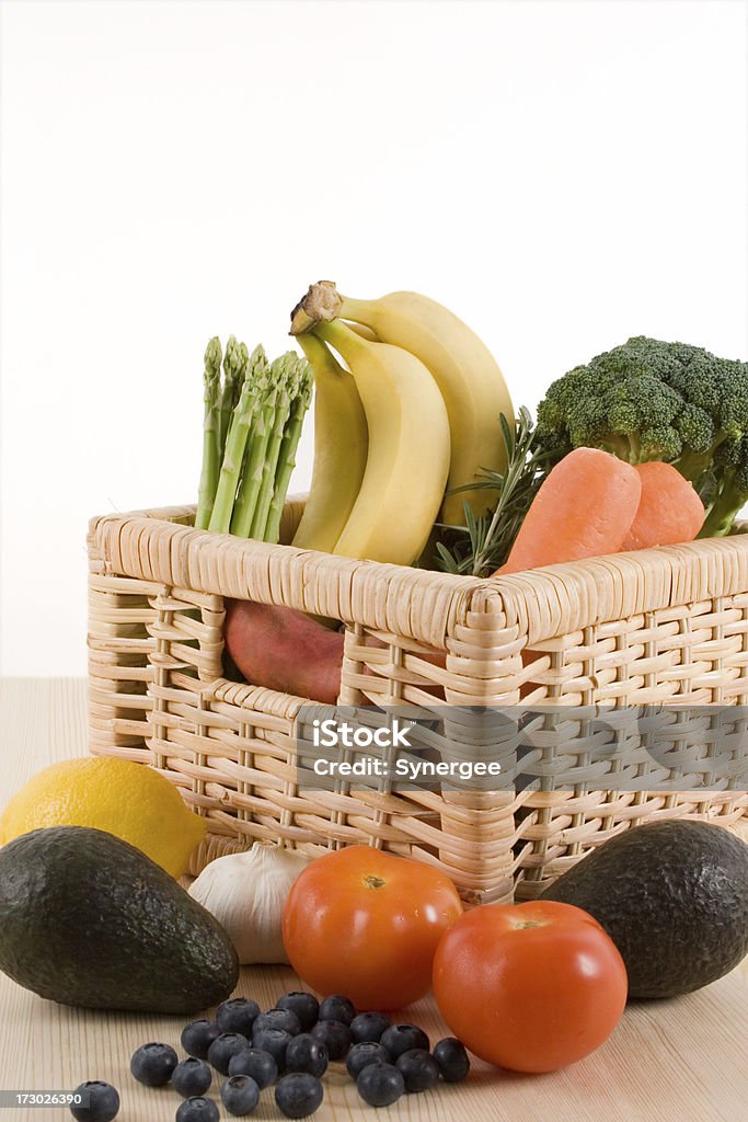 Cesta de vegetales - Foto de stock de Aguacate libre de derechos